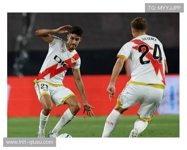 埃尔切对阵巴列卡诺，保级六分战紧张激烈